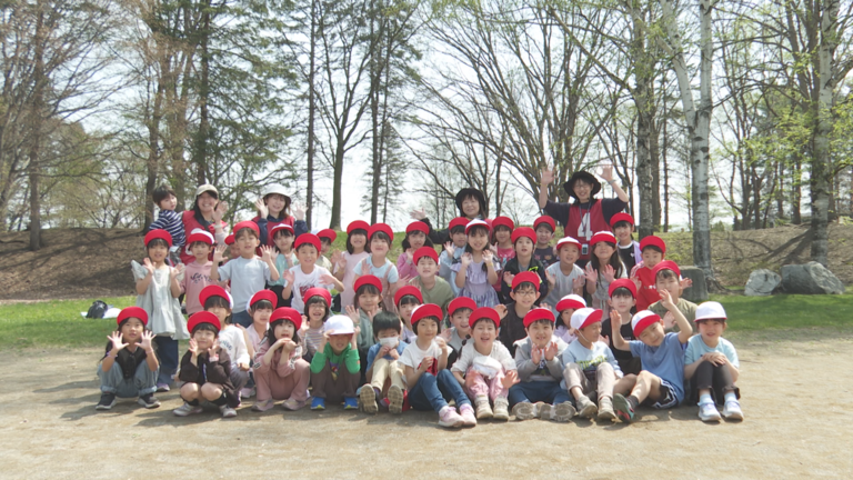 帯広児童劇団の発会式と帯広明和小学校１年生の遠足
