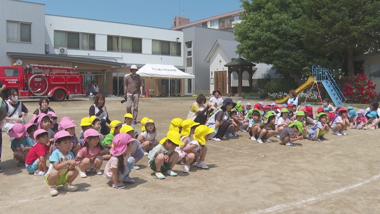 帯広聖公会幼稚園の避難訓練とプール保育の様子